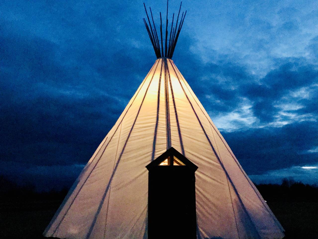 Wind Song Tipi